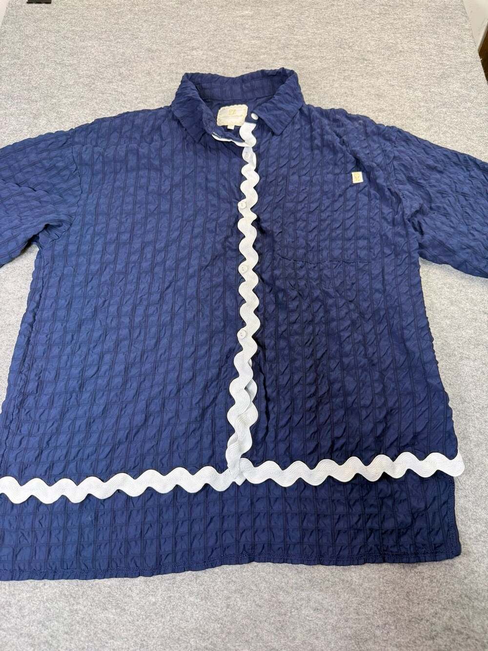 Simply Southern Button-Up Shirt Size L Blue Textured Scalloped Trim